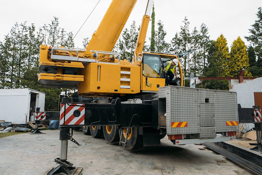 Top Types of Cranes for Construction