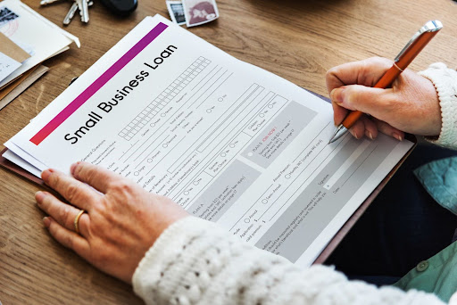 Equipment Financing Agreements (EFAs) vs Leases: What’s Right for Your Business?